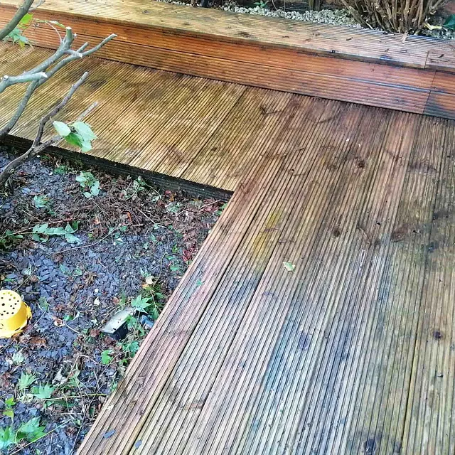 deck pressure washing