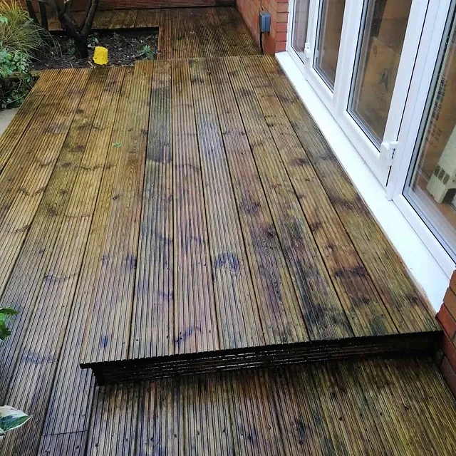 deck pressure washing